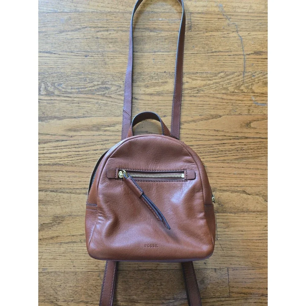 Fossil Megan Brown Leather Mini Small Backpack Purse Zipper Pockets Bag Charm